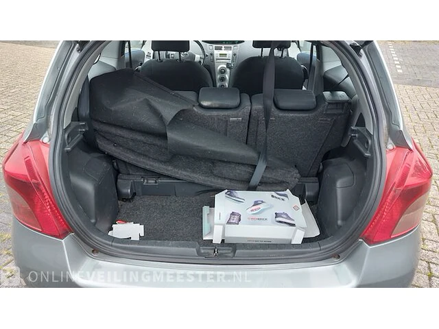 Personenauto toyota, yaris 1.3 vvti sol mmt, grijs, bouwjaar 2007 - afbeelding 15 van  31