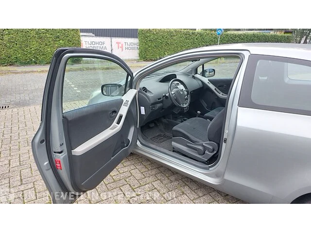 Personenauto toyota, yaris 1.3 vvti sol mmt, grijs, bouwjaar 2007 - afbeelding 16 van  31