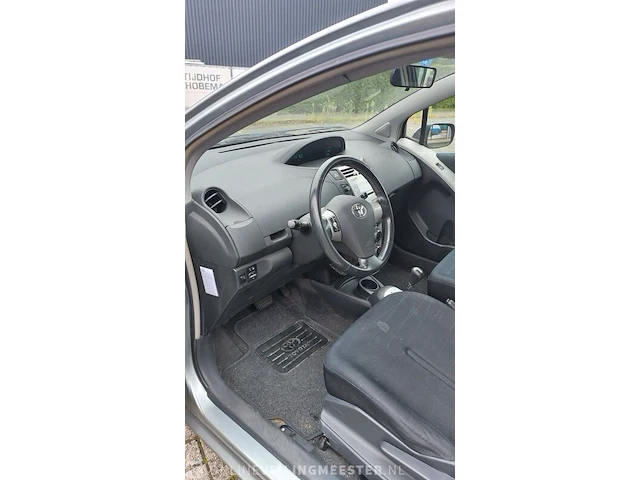 Personenauto toyota, yaris 1.3 vvti sol mmt, grijs, bouwjaar 2007 - afbeelding 18 van  31