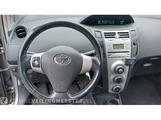 Personenauto toyota, yaris 1.3 vvti sol mmt, grijs, bouwjaar 2007 - afbeelding 19 van  31
