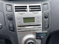 Personenauto toyota, yaris 1.3 vvti sol mmt, grijs, bouwjaar 2007 - afbeelding 20 van  31