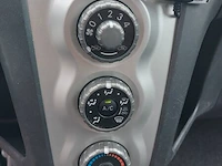 Personenauto toyota, yaris 1.3 vvti sol mmt, grijs, bouwjaar 2007 - afbeelding 21 van  31