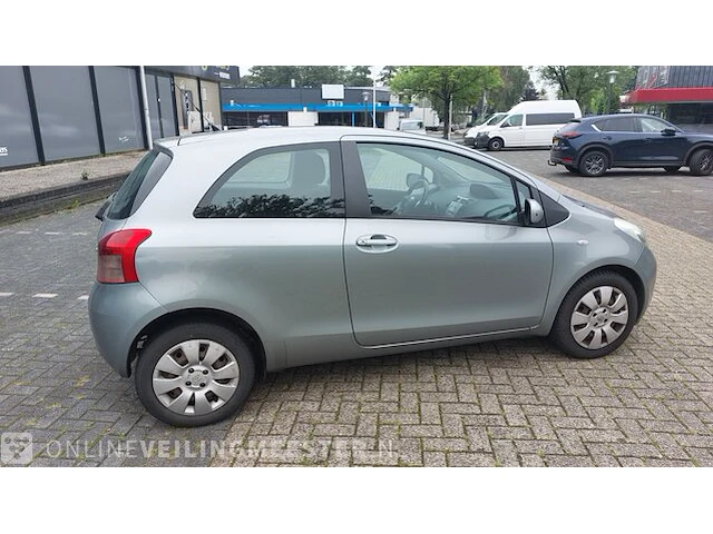 Personenauto toyota, yaris 1.3 vvti sol mmt, grijs, bouwjaar 2007 - afbeelding 28 van  31