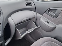Personenauto toyota, yaris verso 1.3-16v vvti sol, bouwjaar 2000 - afbeelding 9 van  39