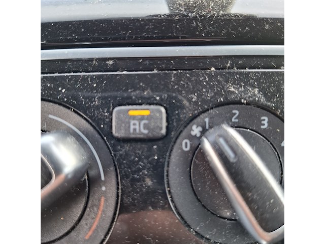 Personenauto volkswagen, 1.0 high up! bluemotion, wit, bouwjaar 2012 - afbeelding 14 van  49