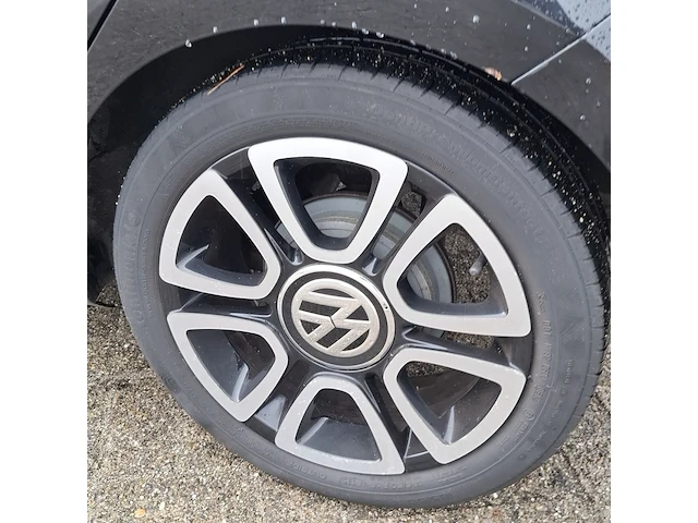 Personenauto volkswagen, 1.0 high up! bluemotion, zwart, bouwjaar 2014 - afbeelding 6 van  50