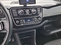 Personenauto volkswagen, 1.0 high up! bluemotion, zwart, bouwjaar 2014 - afbeelding 14 van  50