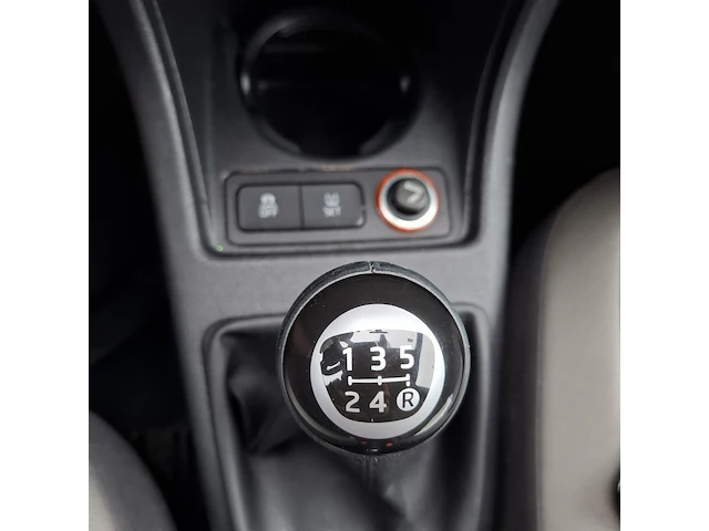Personenauto volkswagen, 1.0 high up! bluemotion, zwart, bouwjaar 2014 - afbeelding 18 van  50