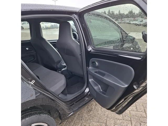 Personenauto volkswagen, 1.0 high up! bluemotion, zwart, bouwjaar 2014 - afbeelding 28 van  50