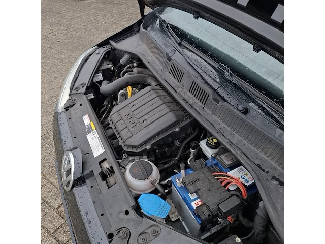 Personenauto volkswagen, 1.0 high up! bluemotion, zwart, bouwjaar 2014 - afbeelding 37 van  50