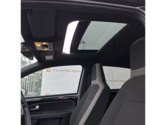 Personenauto volkswagen, 1.0 high up! bluemotion, zwart, bouwjaar 2014 - afbeelding 40 van  50