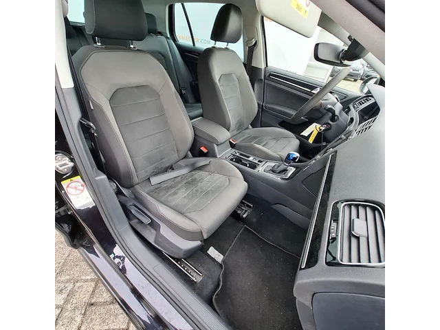 Personenauto volkswagen, golf 1.0 tsi highline business r, bouwjaar 2018 - afbeelding 37 van  73
