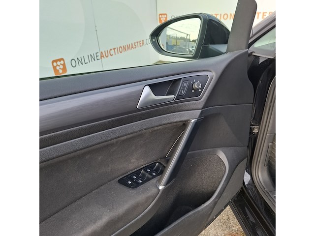 Personenauto volkswagen, golf 1.0 tsi, zwart, bouwjaar 2018 - afbeelding 6 van  48