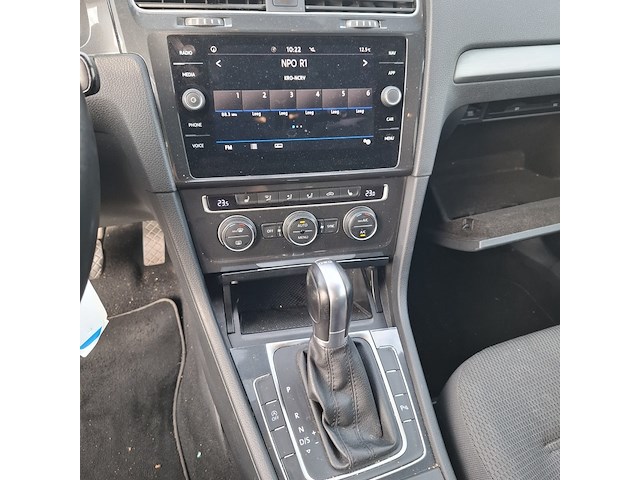 Personenauto volkswagen, golf 1.0 tsi, zwart, bouwjaar 2018 - afbeelding 11 van  48