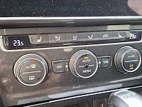 Personenauto volkswagen, golf 1.0 tsi, zwart, bouwjaar 2018 - afbeelding 14 van  48