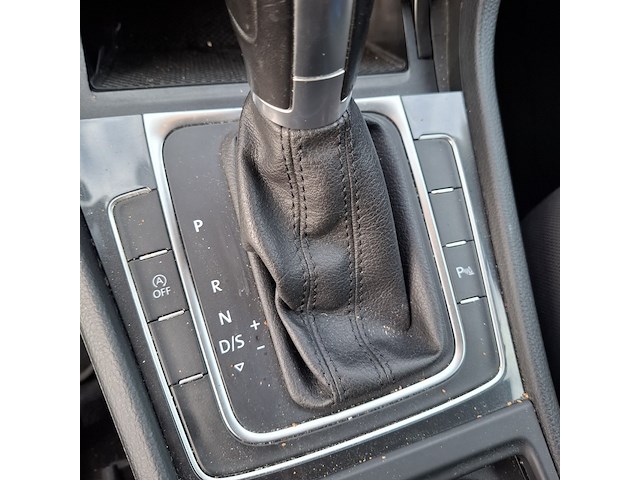 Personenauto volkswagen, golf 1.0 tsi, zwart, bouwjaar 2018 - afbeelding 16 van  48