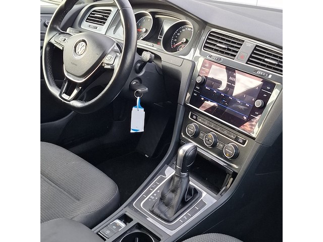 Personenauto volkswagen, golf 1.0 tsi, zwart, bouwjaar 2018 - afbeelding 24 van  48