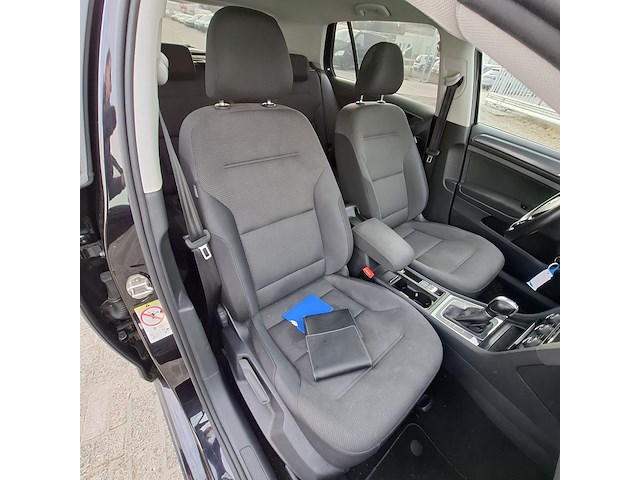 Personenauto volkswagen, golf 1.0 tsi, zwart, bouwjaar 2018 - afbeelding 27 van  48