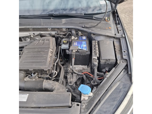 Personenauto volkswagen, golf 1.0 tsi, zwart, bouwjaar 2018 - afbeelding 31 van  48