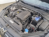 Personenauto volkswagen, golf 1.0 tsi, zwart, bouwjaar 2018 - afbeelding 32 van  48