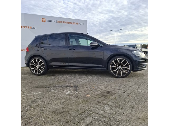 Personenauto volkswagen, golf 1.0 tsi, zwart, bouwjaar 2018 - afbeelding 44 van  48