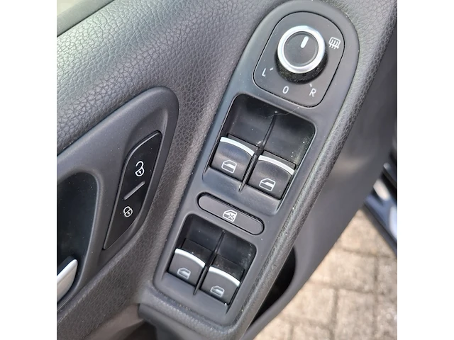 Personenauto volkswagen, golf 1.2tsi trendline, zwart, bouwjaar 2011 - afbeelding 22 van  31