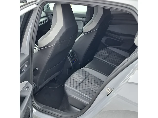 Personenauto volkswagen, golf 1.5 etsi r-line, bouwjaar 2021 - afbeelding 28 van  77