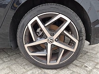 Personenauto volkswagen, golf 1.5 etsi, zwart, bouwjaar 2023 - afbeelding 35 van  50