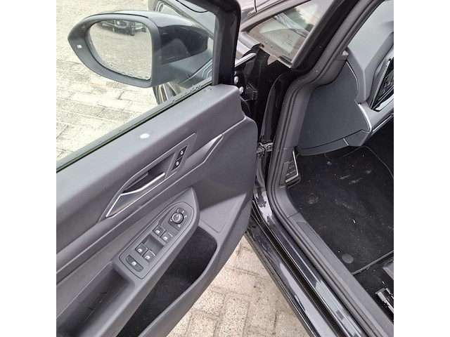 Personenauto volkswagen, golf 1.5 etsi, zwart, bouwjaar 2023 - afbeelding 3 van  50