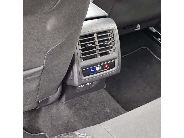 Personenauto volkswagen, golf 1.5 etsi, zwart, bouwjaar 2023 - afbeelding 18 van  50