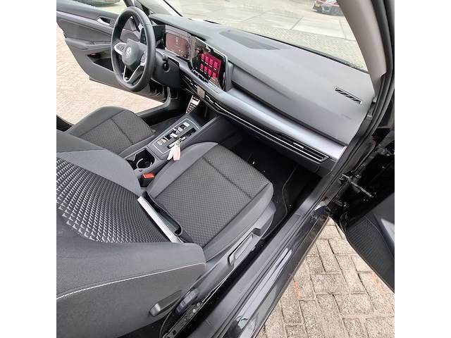 Personenauto volkswagen, golf 1.5 etsi, zwart, bouwjaar 2023 - afbeelding 27 van  50