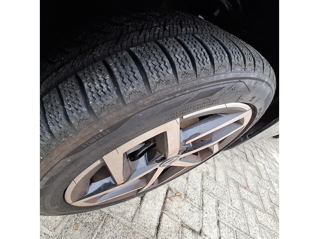 Personenauto volkswagen, golf 1.5 etsi, zwart, bouwjaar 2023 - afbeelding 32 van  50