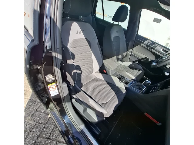 Personenauto, volkswagen, golf 1.5 tsi highline business r , 2018 - afbeelding 36 van  53