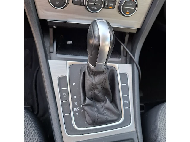 Personenauto, volkswagen, golf 1.6 tdi comfortline, 2014 - afbeelding 19 van  48