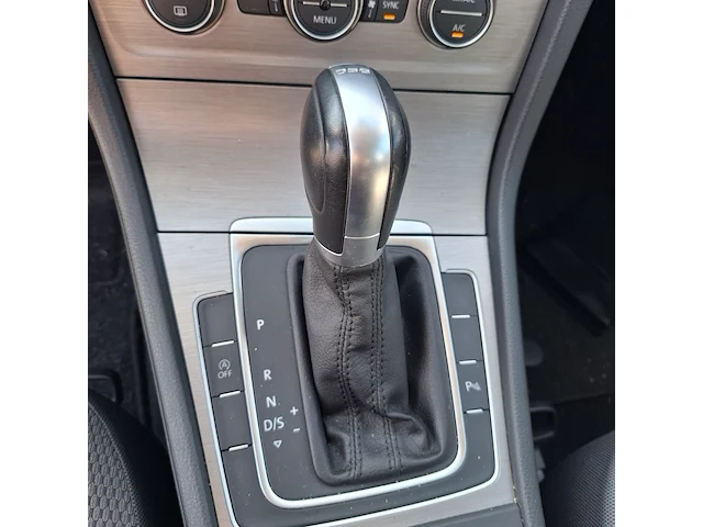 Personenauto, volkswagen, golf 1.6 tdi comfortline - afbeelding 20 van  50