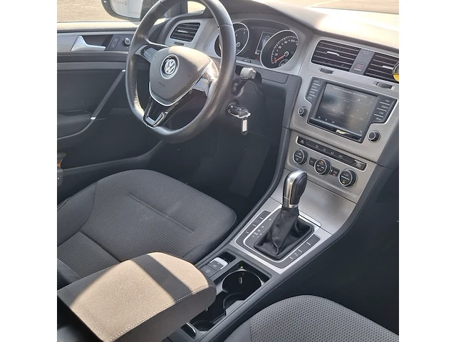 Personenauto, volkswagen, golf 1.6 tdi comfortline - afbeelding 33 van  50