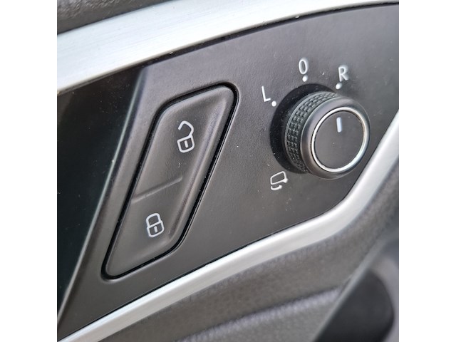 Personenauto, volkswagen, golf 1.6, wit, 2015 - afbeelding 14 van  29