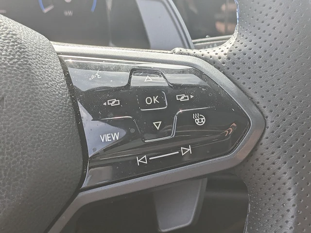Personenauto volkswagen, golf 2.0 tsi r 4-motion, zwart, bouwjaar 2021 - afbeelding 17 van  45