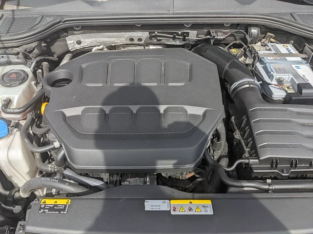 Personenauto volkswagen, golf 2.0 tsi r 4-motion, zwart, bouwjaar 2021 - afbeelding 30 van  45
