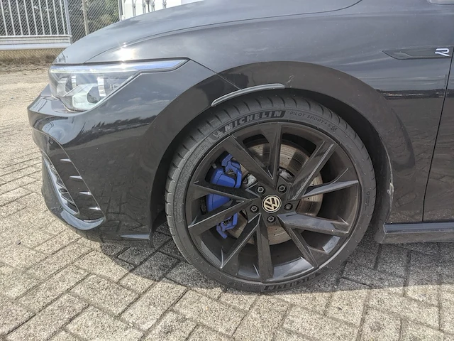 Personenauto volkswagen, golf 2.0 tsi r 4-motion, zwart, bouwjaar 2021 - afbeelding 35 van  45