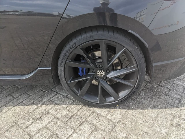 Personenauto volkswagen, golf 2.0 tsi r 4-motion, zwart, bouwjaar 2021 - afbeelding 37 van  45