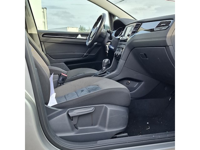 Personenauto, volkswagen, golf, 2016 - afbeelding 27 van  42