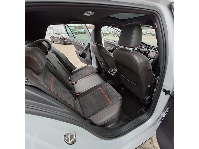Personenauto, volkswagen, golf gti 2.0, 2018 - afbeelding 15 van  46