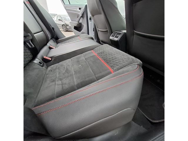 Personenauto, volkswagen, golf gti 2.0, 2018 - afbeelding 16 van  46