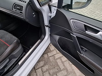 Personenauto, volkswagen, golf gti 2.0, 2018 - afbeelding 17 van  46