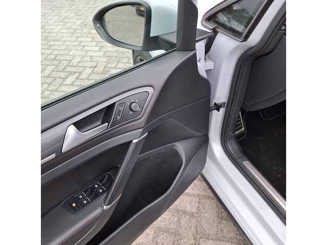 Personenauto, volkswagen, golf gti 2.0, 2018 - afbeelding 46 van  46