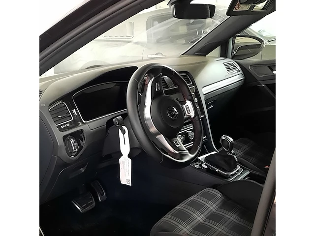 Personenauto volkswagen, golf gti, zwart, bouwjaar 2017 - afbeelding 16 van  50