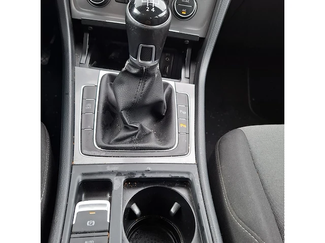 Personenauto volkswagen, golf tdi - afbeelding 11 van  34
