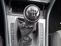 Personenauto volkswagen, golf tdi - afbeelding 13 van  34
