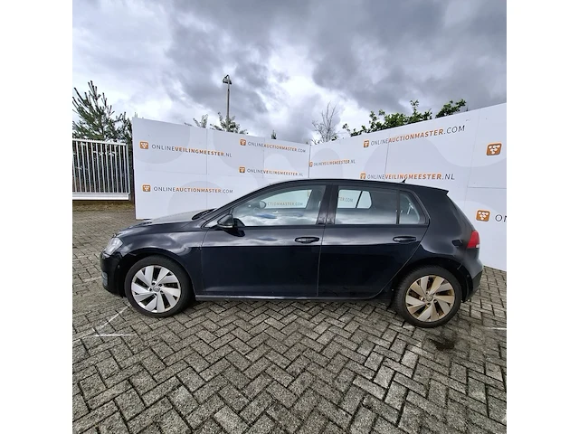 Personenauto volkswagen, golf tdi - afbeelding 33 van  34